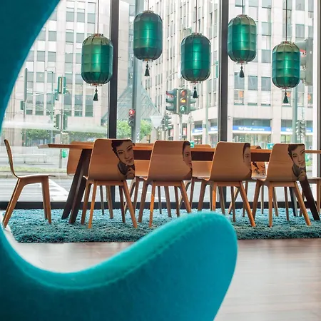 Hotel One Hauptbahnhof 3*