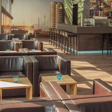 One Hauptbahnhof Hotel 3*