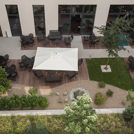 One Hauptbahnhof Hotel 3*