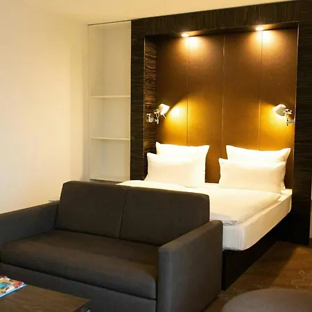 One Duesseldorf-hauptbahnhof 3*