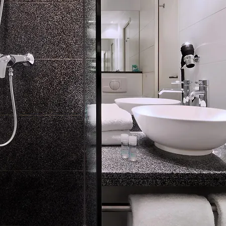 Hotel One Hauptbahnhof Dusseldorf