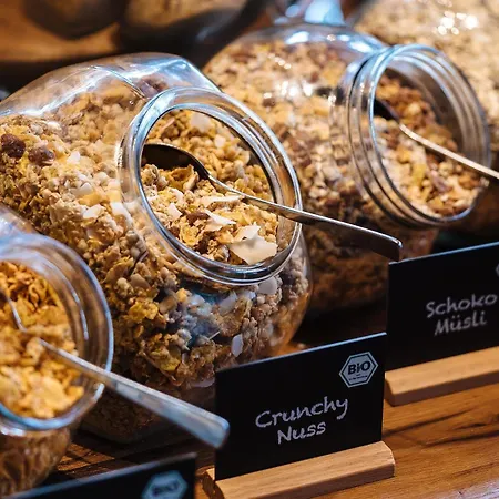 One Hauptbahnhof 3* Дюссельдорф