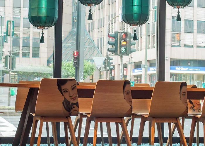 One Hauptbahnhof Hotel 3*