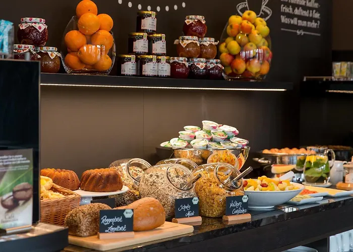 One Hauptbahnhof 3* Дюссельдорф