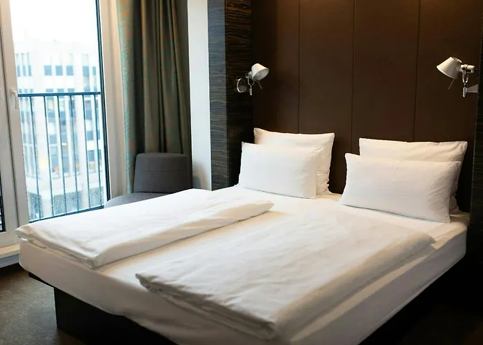 One Hauptbahnhof Hotel 3*