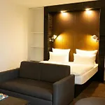 One Duesseldorf-hauptbahnhof 3*