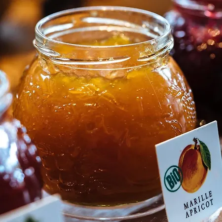 Hotel One Hauptbahnhof 3*